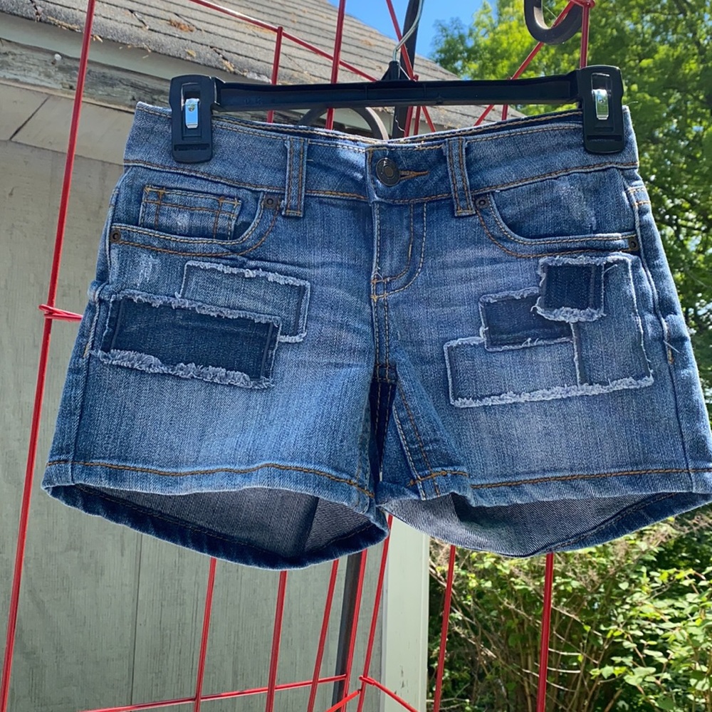 Shorts    Make Offer/ May Except